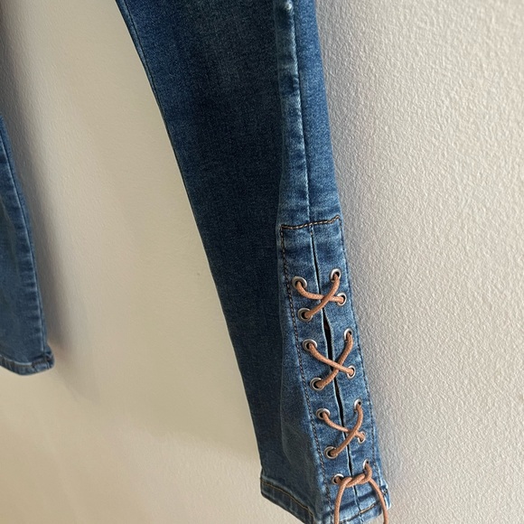 15-Brand new without tags blue jeans - Picture 2 of 2